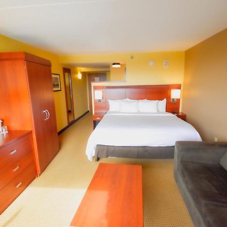 Canad Inns Destination Center Гранд Форкс Екстериор снимка