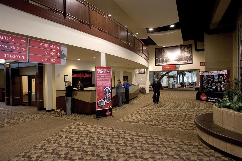 Canad Inns Destination Center Гранд Форкс Екстериор снимка