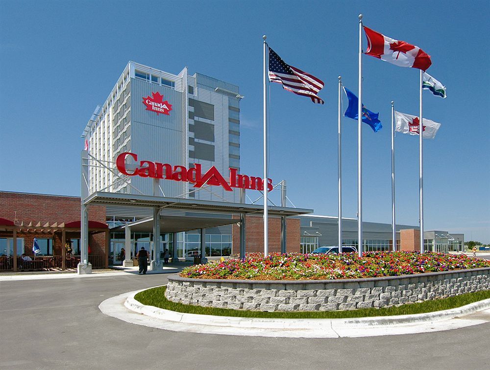 Canad Inns Destination Center Гранд Форкс Екстериор снимка