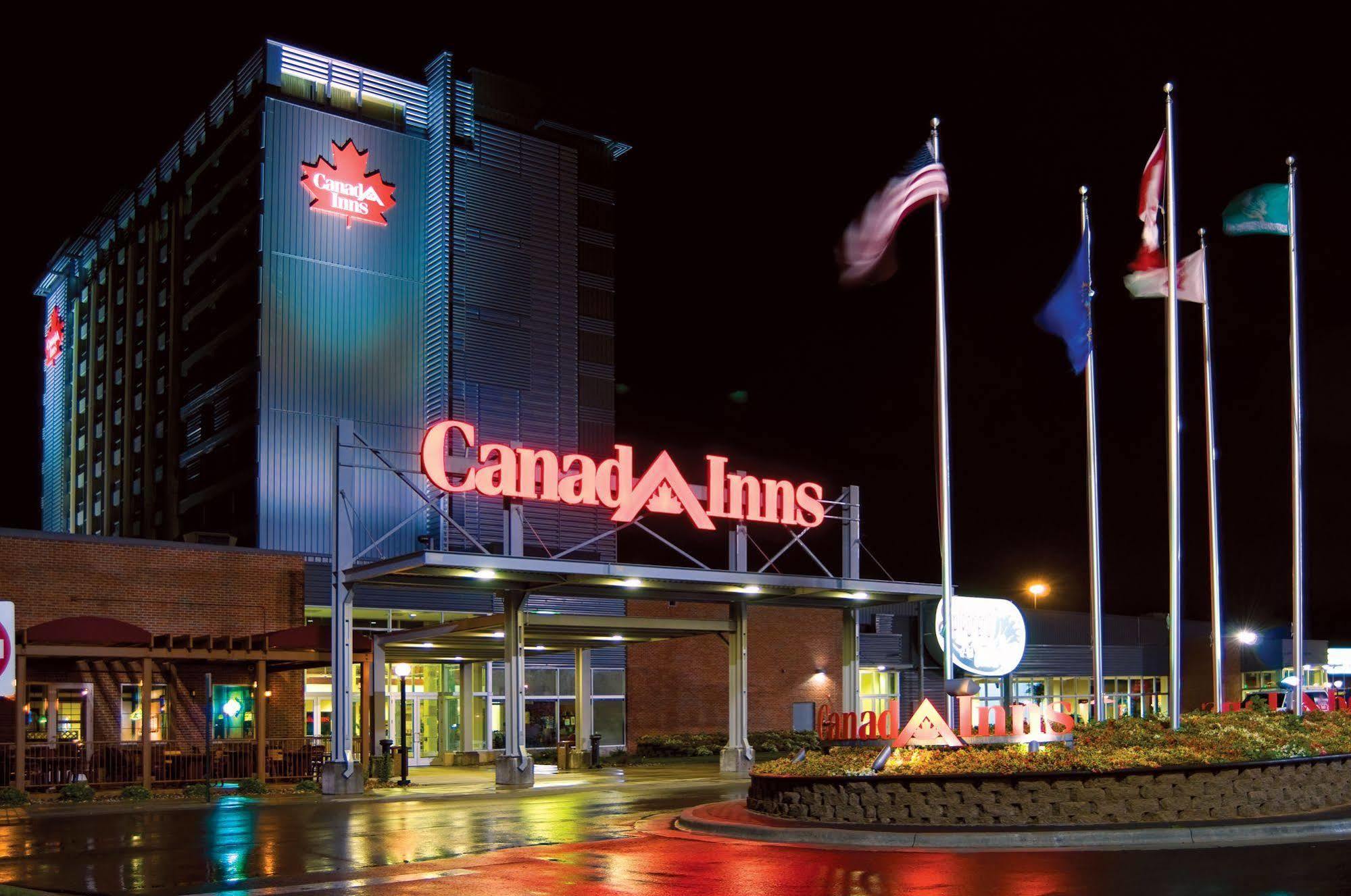 Canad Inns Destination Center Гранд Форкс Екстериор снимка