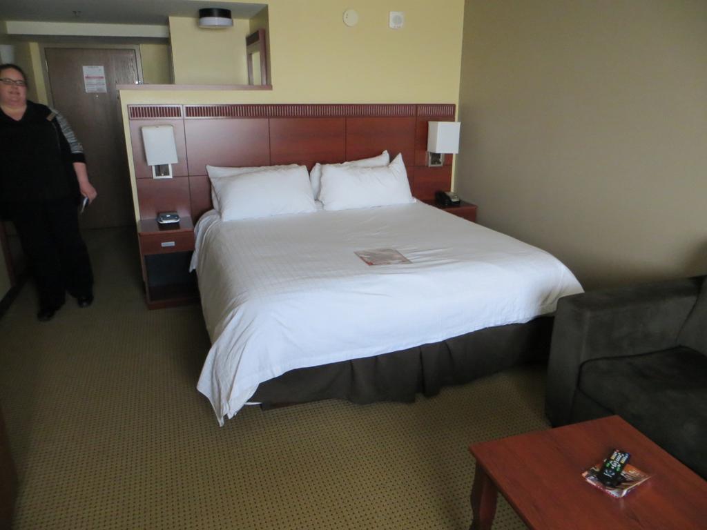Canad Inns Destination Center Гранд Форкс Екстериор снимка