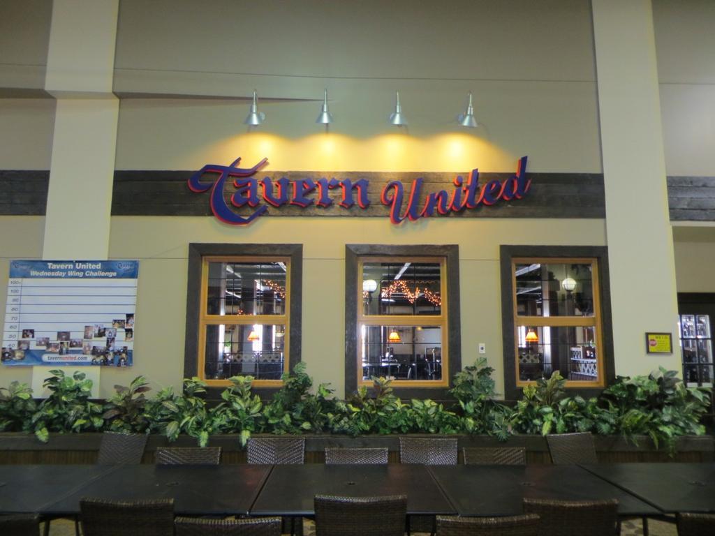Canad Inns Destination Center Гранд Форкс Екстериор снимка