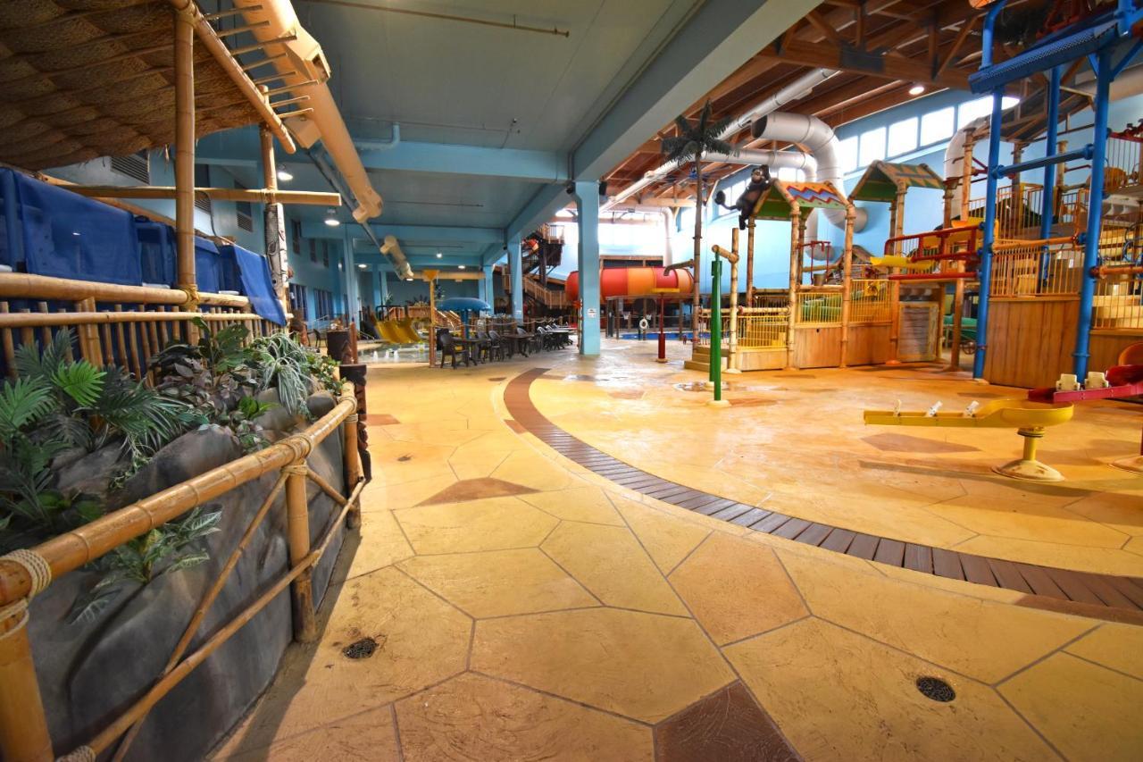 Canad Inns Destination Center Гранд Форкс Екстериор снимка